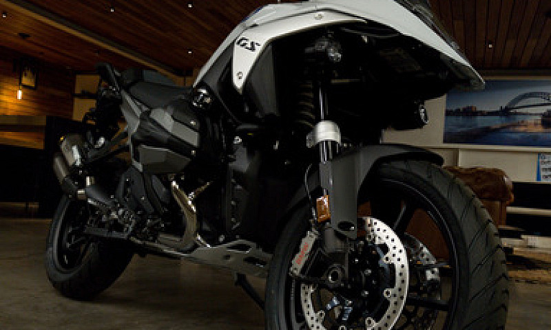 R 1300 Gs Equipada...