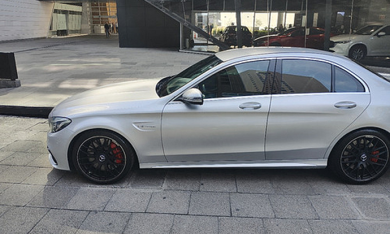 Mercedes-Benz  Clase...