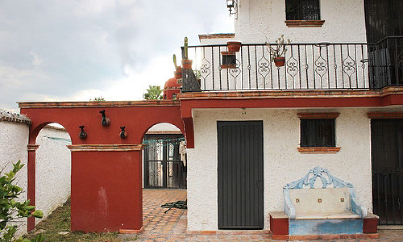Casa Estilo Colonial...