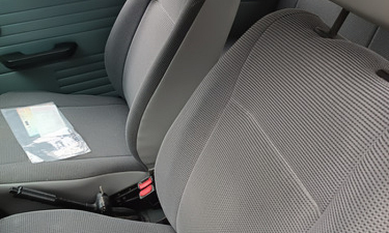 Volkswagen Sedan 1.6...