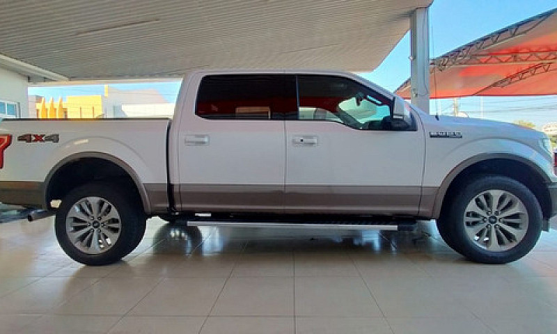 Ford Lobo Lariat 4X4...