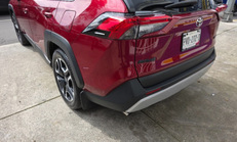 Toyota Rav4 2.5 Adve...