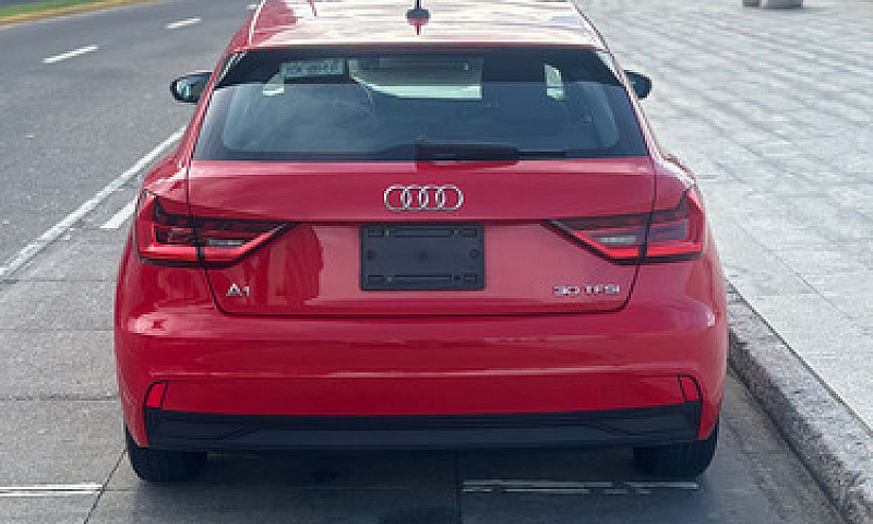 Audi A1 1. 0 Sportba...