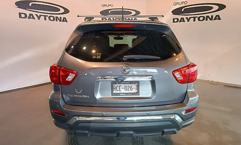 Nissan Pathfinder 20...