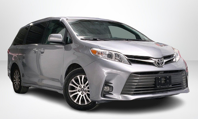 Toyota Sienna 2018...