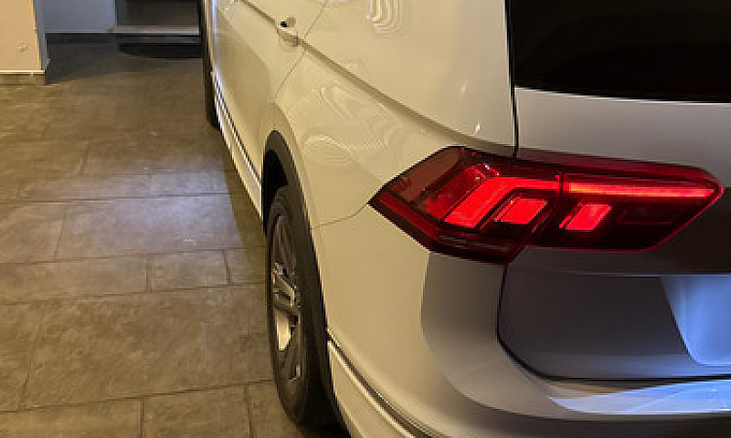 Volkswagen Tiguan 1....
