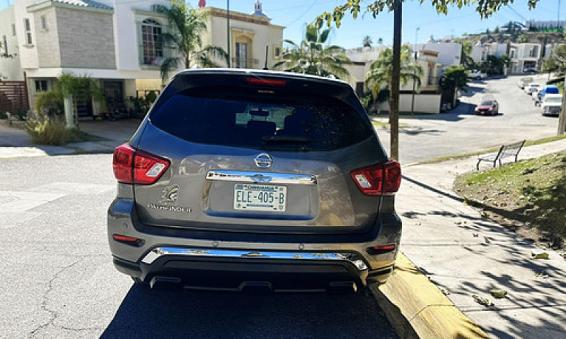 Nissan Pathfinder 3....