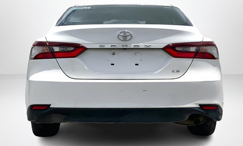 Toyota Camry 2021...