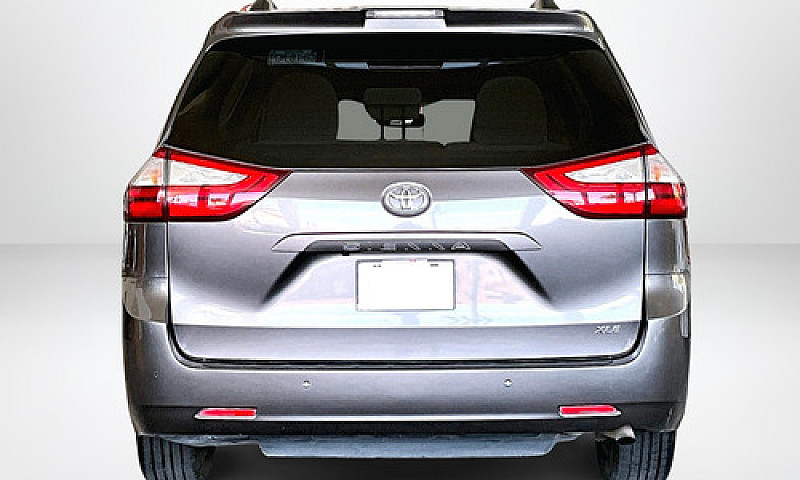 Toyota Sienna 2019...