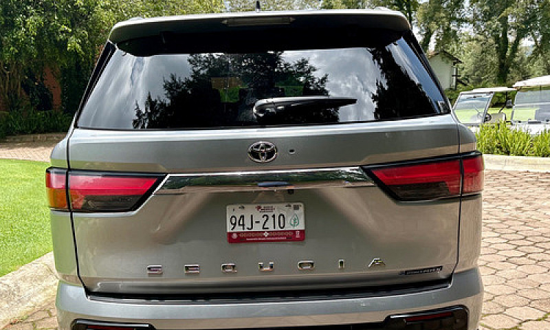 Toyota Sequoia 3.5 H...