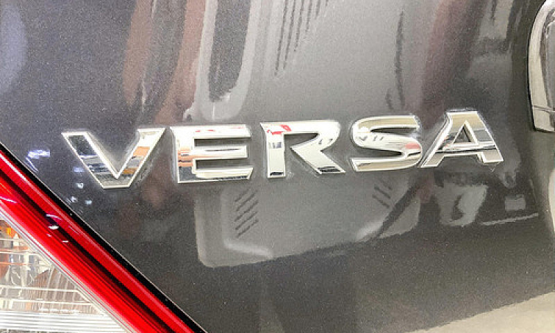 Nissan Versa 2017...