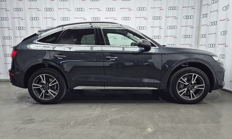 Audi  Q5  2024...