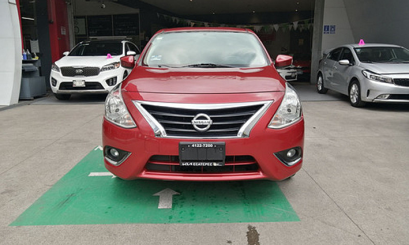 Nissan Versa 2019 1....
