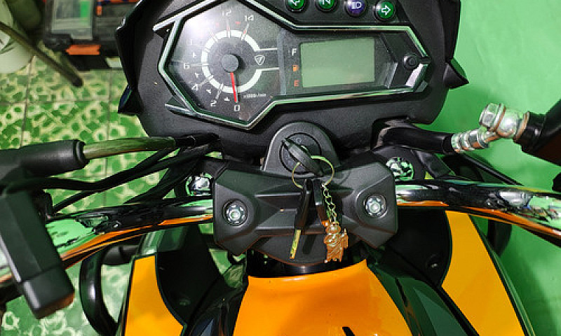 Motocicleta Italika ...
