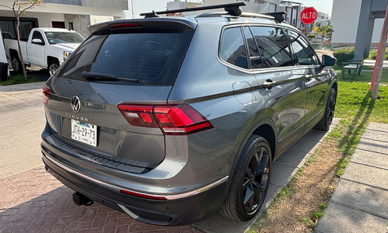 Volkswagen Tiguan 1....