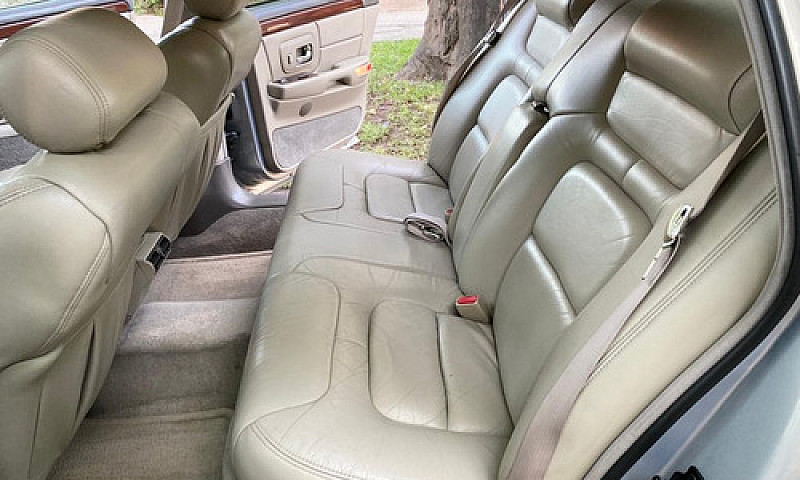 Cadillac Deville 4.6...