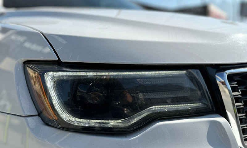 Jeep Grand Cherokee ...