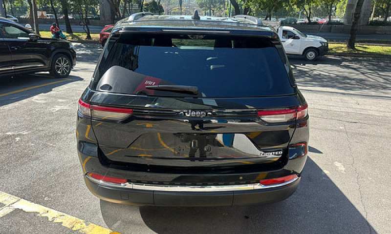 Jeep Grand Cherokee ...