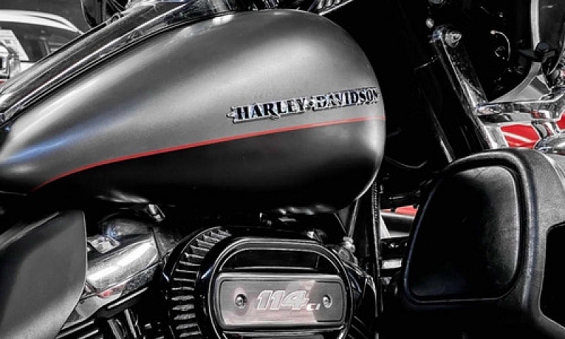 Harley-Davidson Exce...