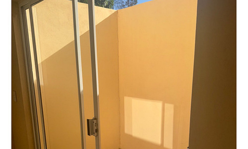 Condominio De 16 Cas...