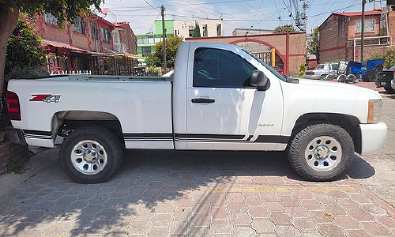 Chevrolet Silverado ...