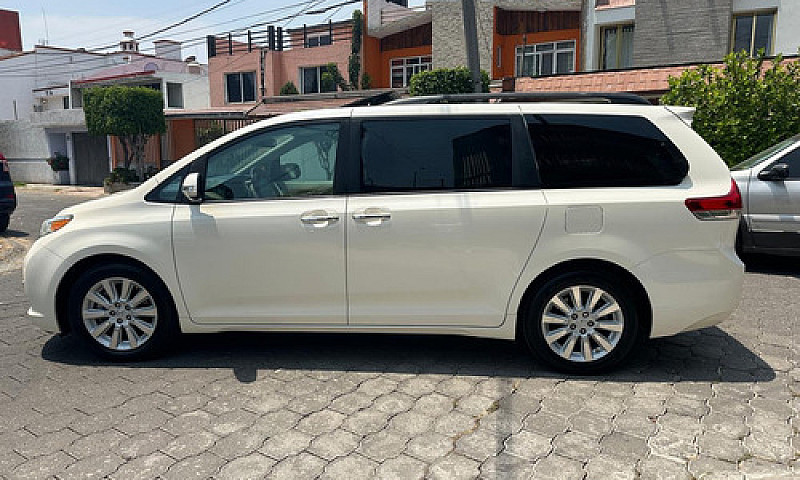 Toyota Sienna 3.5 Li...