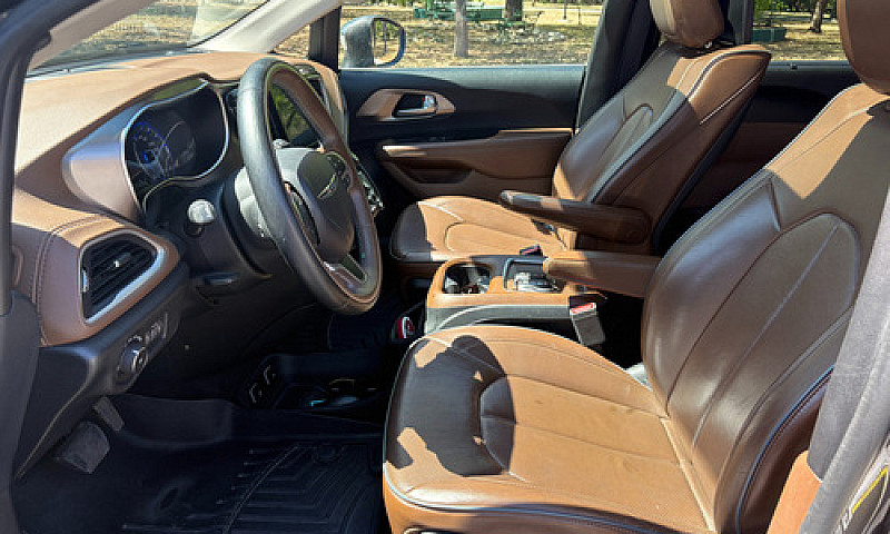 Chrysler Pacifica Li...