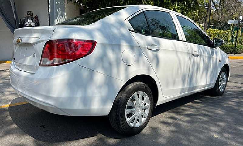 Chevrolet Aveo 1.5 L...