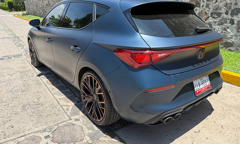 Cupra Leon 300Hp...