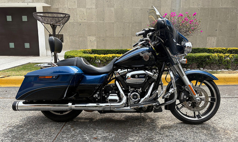 Harley-Davidson Stre...
