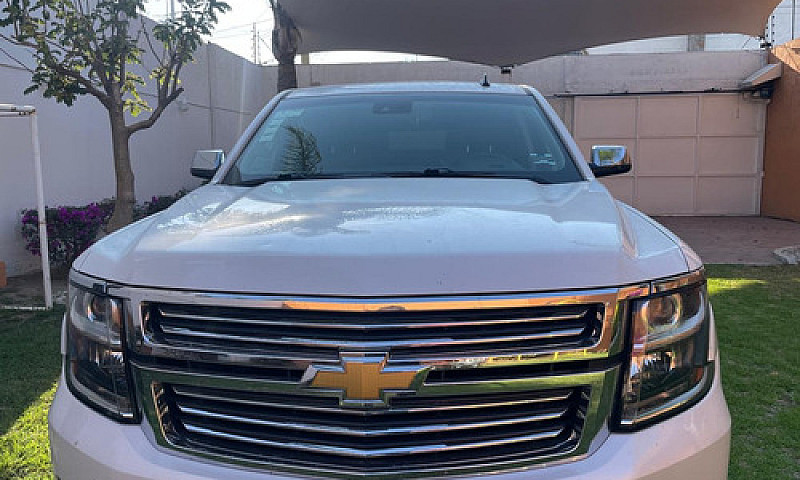 Chevrolet Suburban 5...