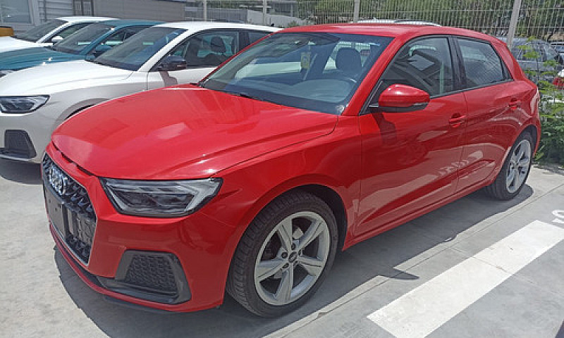 Audi A1 2021 1.5 Ego...