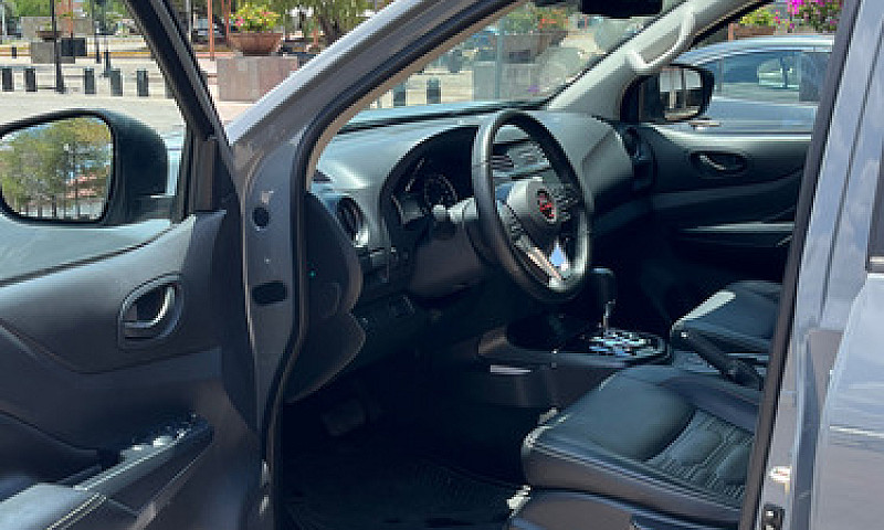 Nissan Frontier 2.5 ...