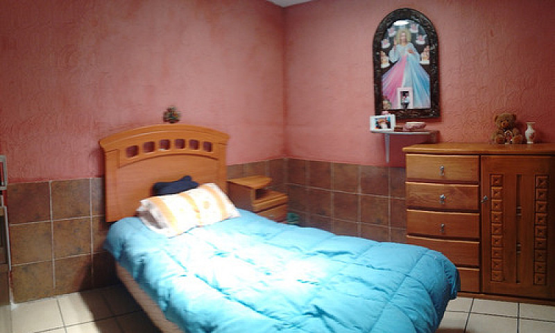 Casa En Venta En Eca...