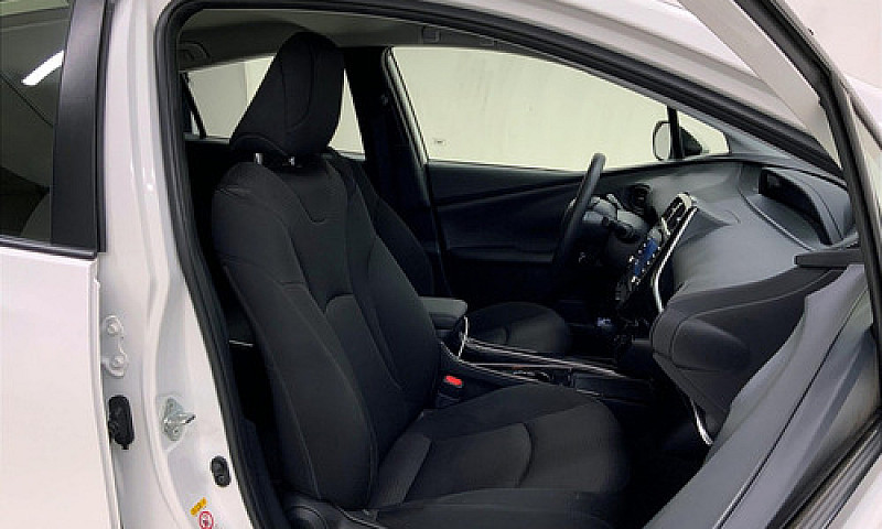 Toyota Prius 2020...