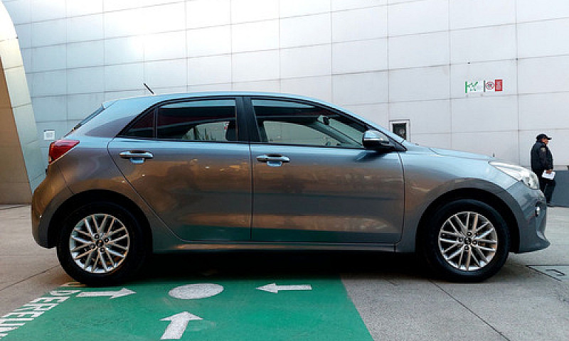 Kia Rio 2018 1.6 Hb ...