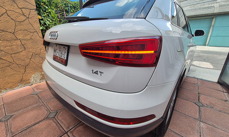 Audi Q3 1.4 Luxury 1...