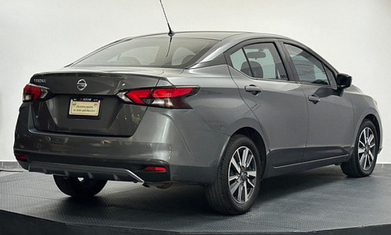 Nissan Versa 2020...