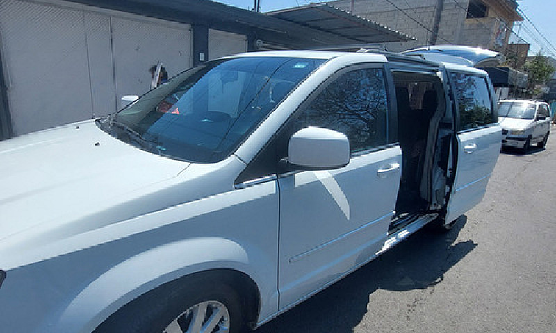 Chrysler Town & Coun...