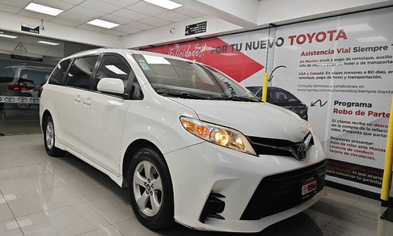 Toyota Sienna 2020...