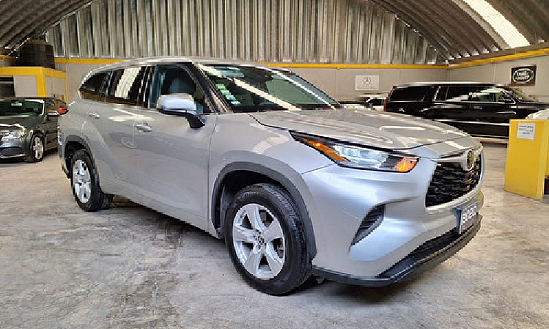 Toyota Highlander 3....