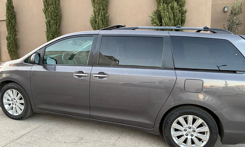 Toyota Sienna Xle Pi...
