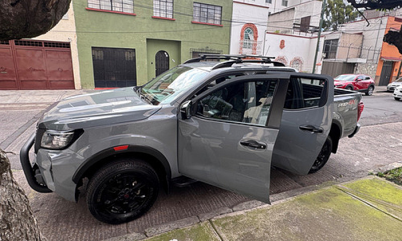 Nissan Frontier 2.5 ...