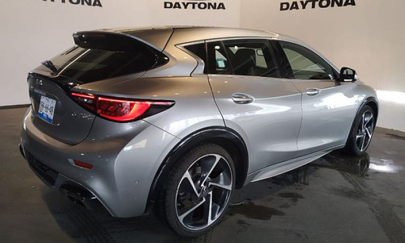 Infiniti Qx30 2017...