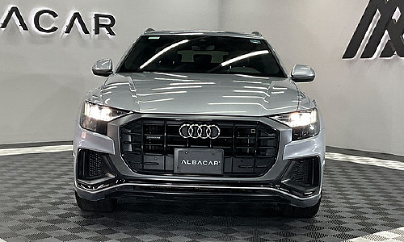 Audi Q8 2021...