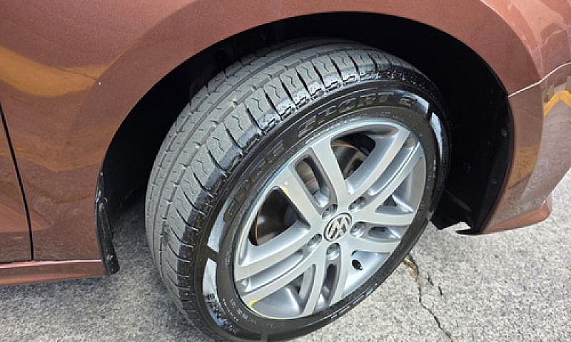 Volkswagen Jetta 2.5...