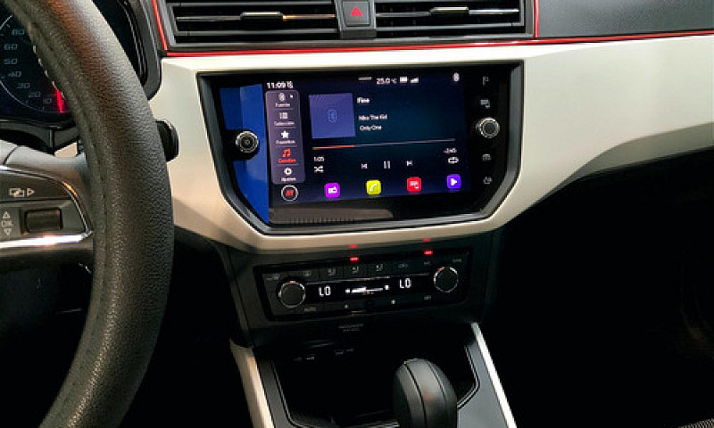 Seat Arona 2021...