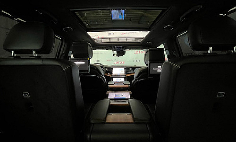 Jeep Grand Wagoneer ...
