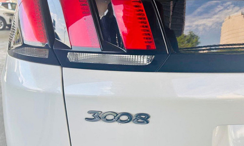 Peugeot 3008 2020...