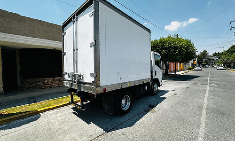 Isuzu Elf 300...